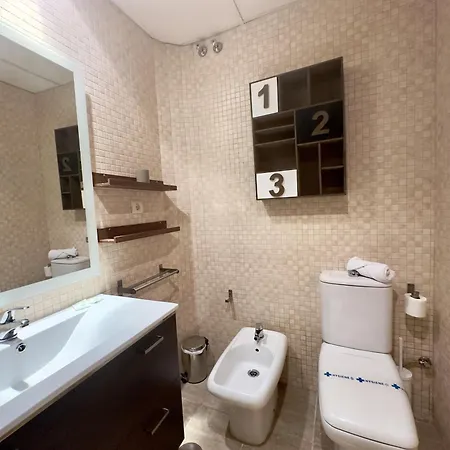 Urbe10 Plaza De Uncibay 3 Bedrooms Apatment Malaga Exterior photo