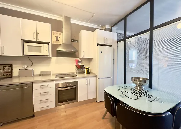 Urbe10 Plaza De Uncibay 3 Bedrooms Apatment